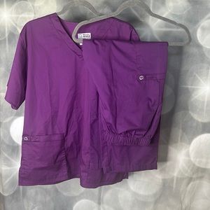 Wonderwink scrub set